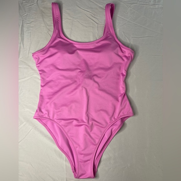 PINK Victoria's Secret Activewear in Vibrant Pink - Picture 3 of 7
